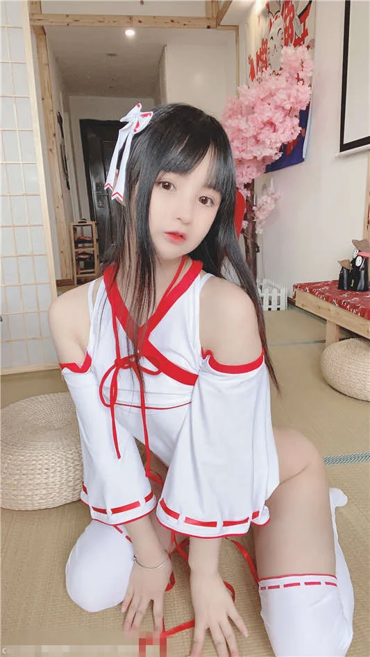 桜井寧々 – 巫女 [63P/154MB]
