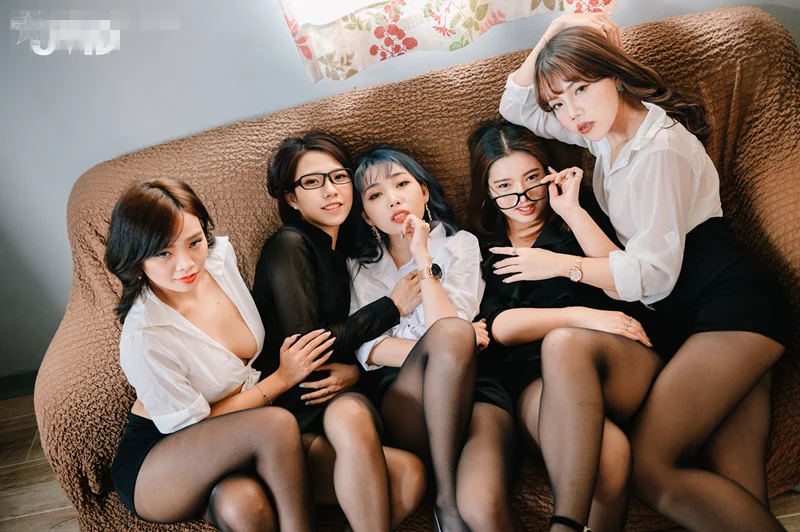 JVID-顶级SXD营业部5位黑丝OL 下班后的旅馆[104P+1V/896MB]
