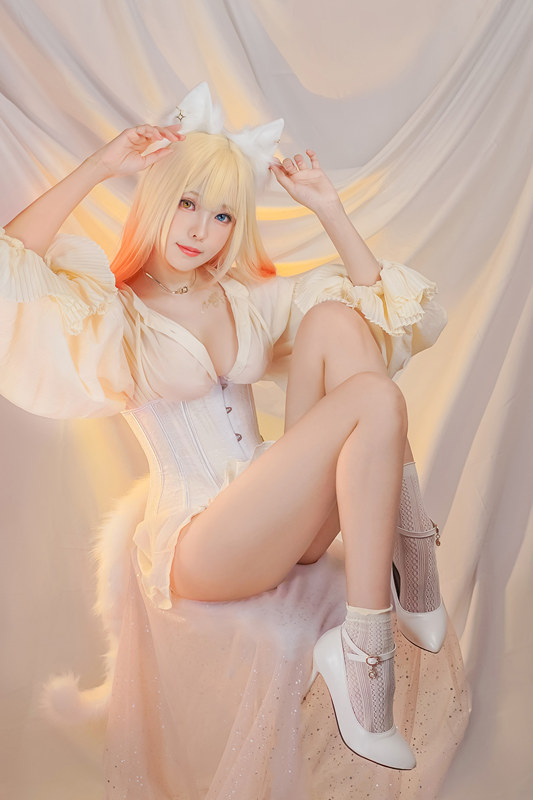 Ely_eee(ElyEE子) – Cat魔女與貓 [41P1V-84MB]