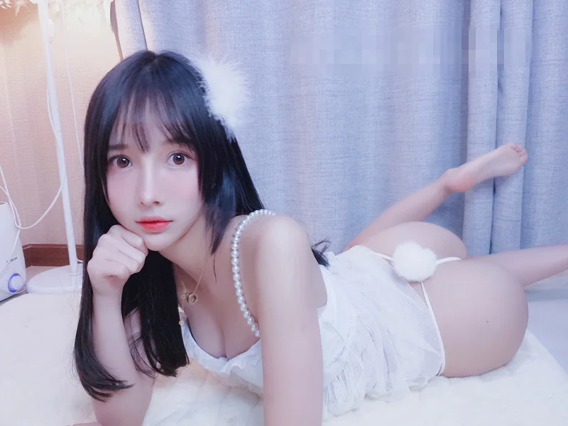 现虎牙人气主播二次元「小小奶瓶儿」 土豪火箭定制[3V+23P/1.7GB]