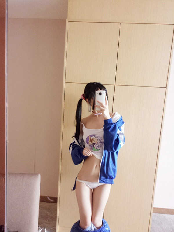 赛高酱-蓝色校服[152P+4V/161MB]