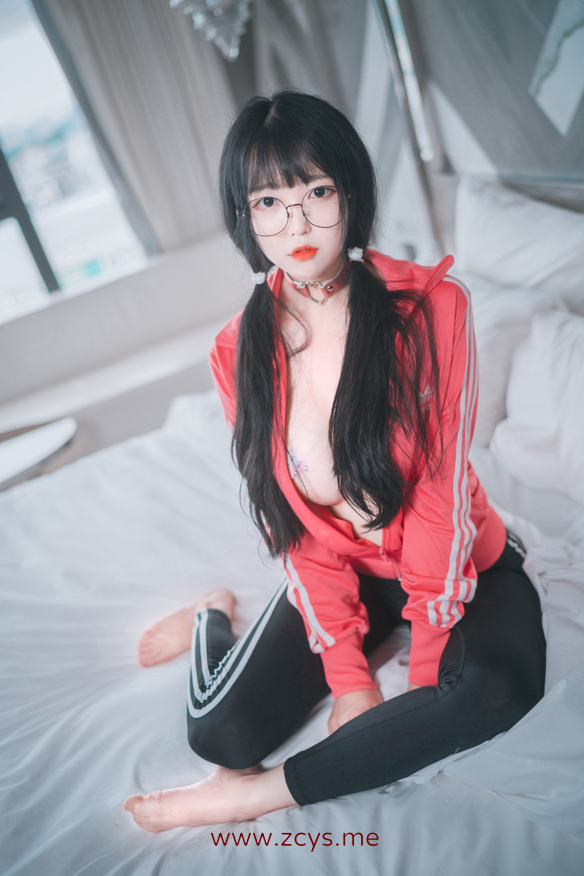 韩国妹子 아람(Aram) 可爱小恶魔5套写真合集【467P5G】