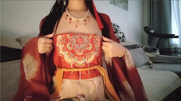 白桃璐璐 – 南柯梦[1V/546MB]