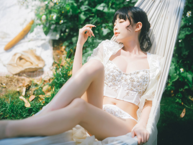 尤物清水由乃 – 濕水洛麗塔 [61P1V-2.26GB]