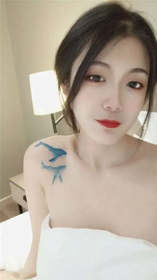 高端私密群内部福利第四弹基本都露脸美女如云[1315P/105V/3.92G]