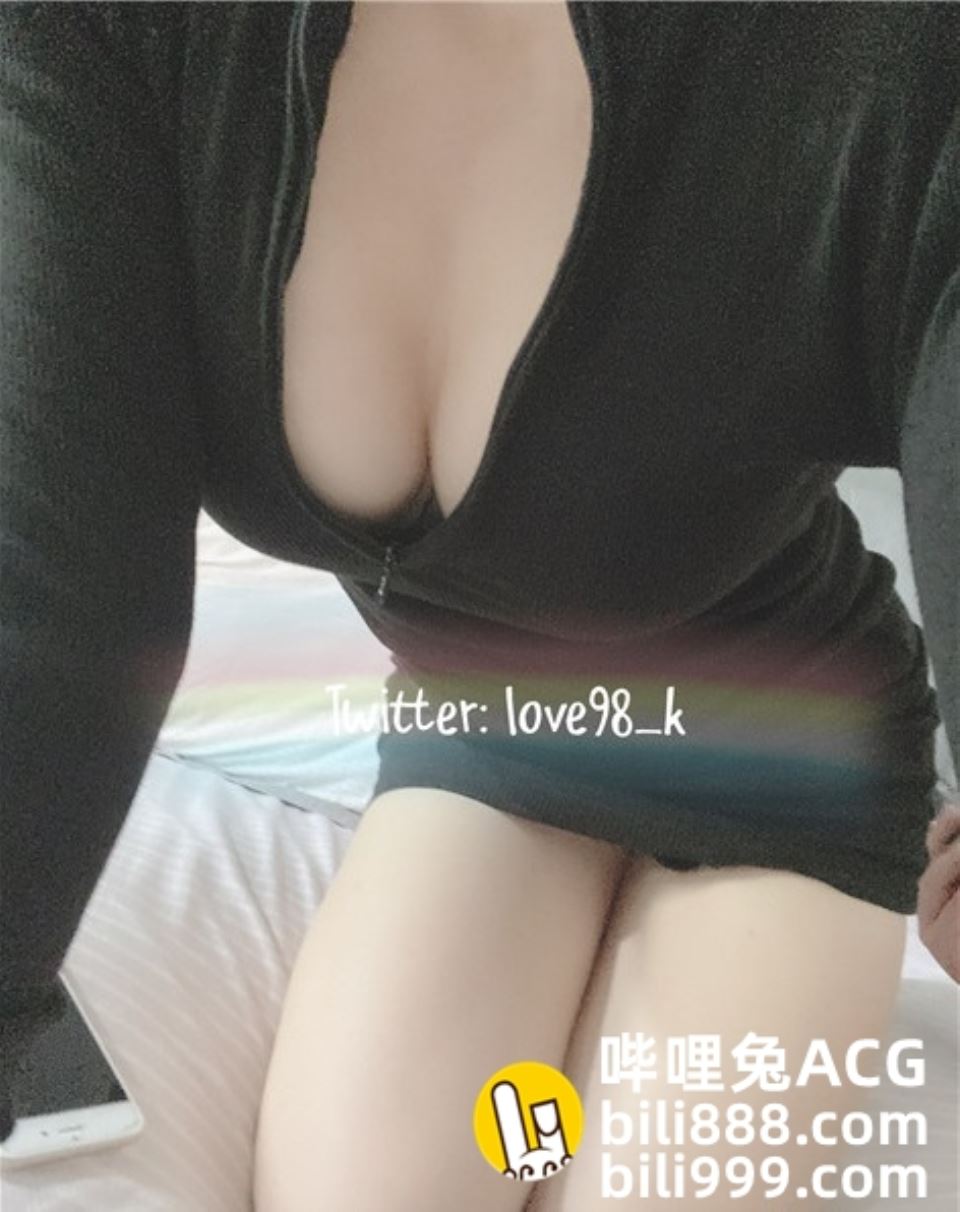 【最新私拍土豪专享】性爱大神『Love98』约单男3P啪啪后入极品美臀嫩模 前裹屌…
