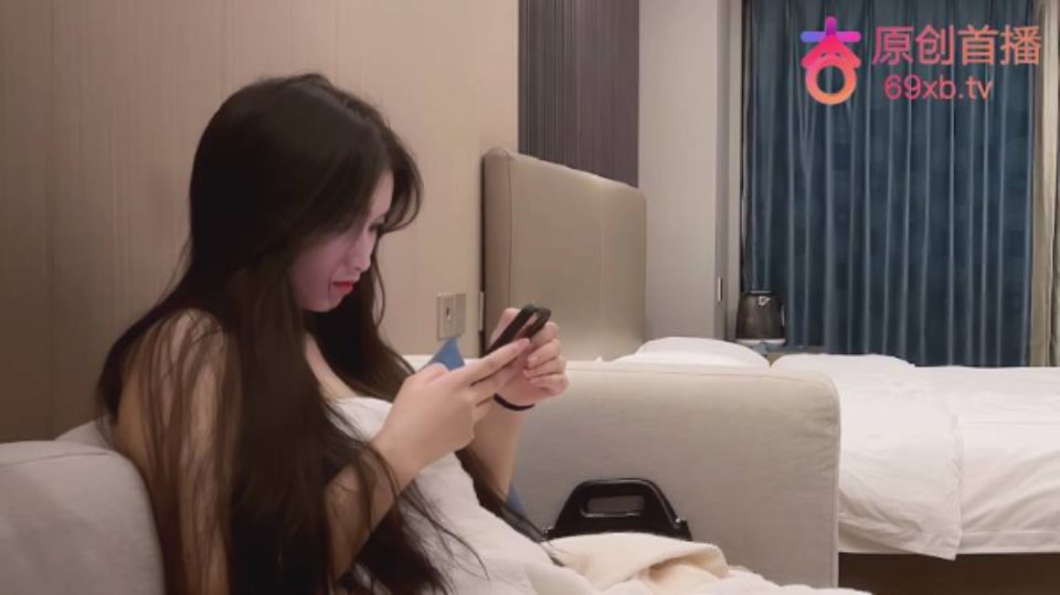 [美女] [视频分类] 探花鬼脚七酒店 约炮网红脸极品蜜桃肥臀[1V 1.84G 百度盘]