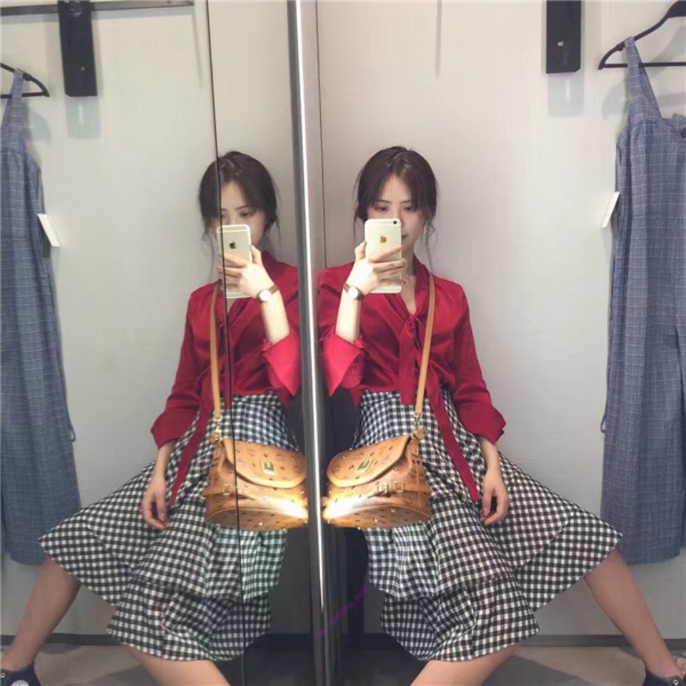 长得像王祖贤大一新生妹被校内老司机拿下[82P-9V-2.78G]