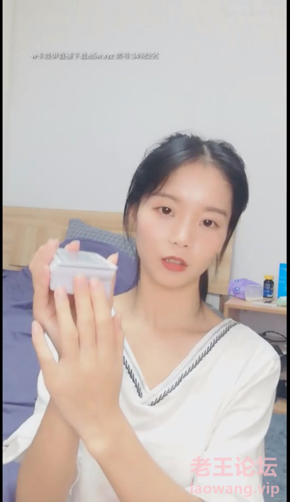 [已失效][自行打包] 高颜值清纯系主播@琳MM 扑克脱衣游戏尺度福利秀第三弹 [视频：7V+3.55G][其他云盘]