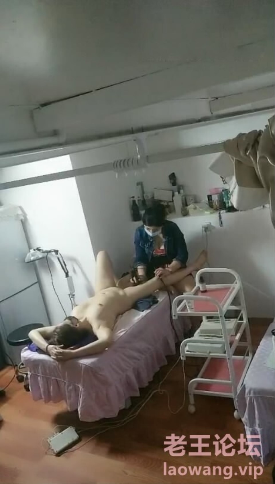 [会所嫖娼类] [转载搬运] SPA会所偸拍两个老娘们模仿男女做爱呻吟 【1V-M-百度云】 [1V+918M][百度盘]