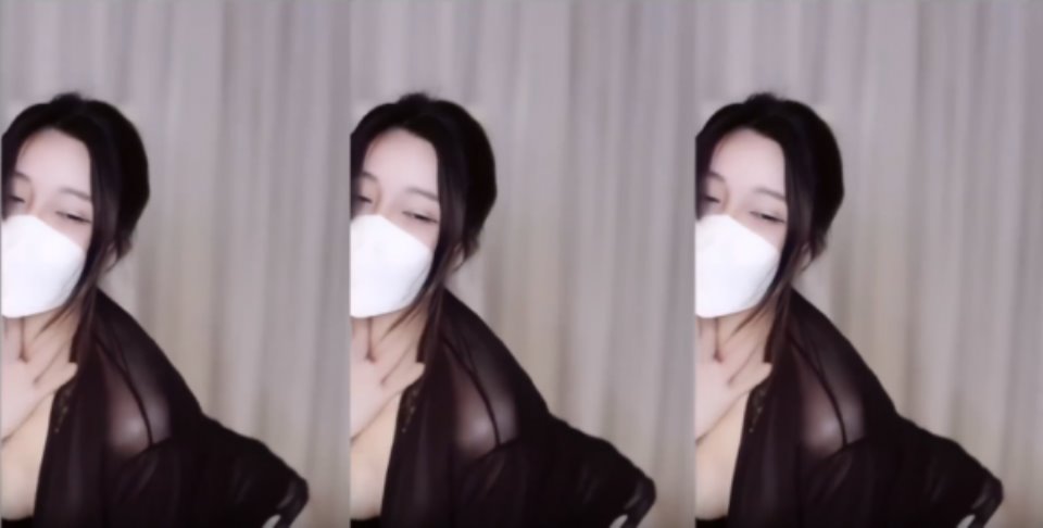 [已失效][美女] [视频分类] [网易CC 毒毒呢]土豪大尺内衣定制热舞 透视内内[3V][705M][度盘]