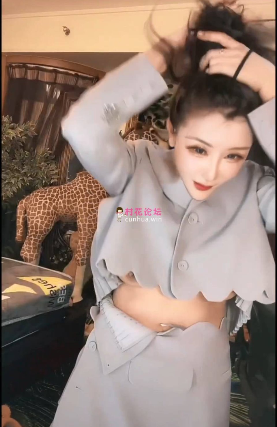 [已失效]【自行打包】抖音擦边美女主播各显神通 直播间双视觉紫薇电影院漏出【184V 1.32G】【百度云】