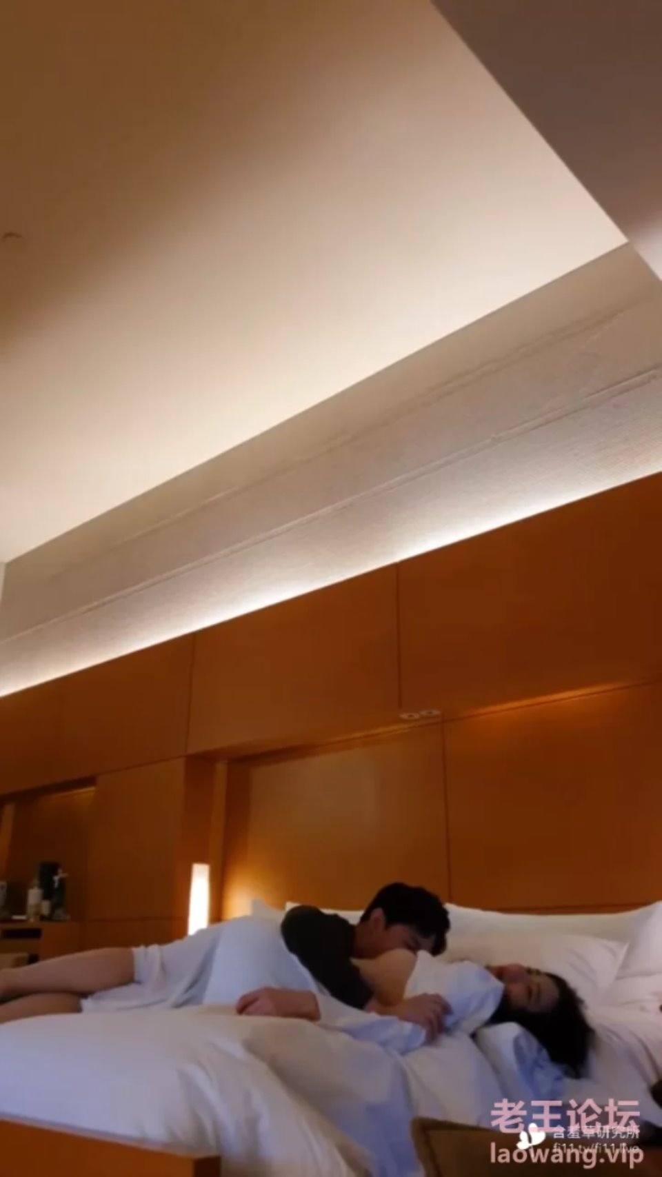 [91大神] [轉載搬運] 酒店約炮仁川故鄉24歲氣質女導遊李佳賢 [1V+305MB][百度盤]