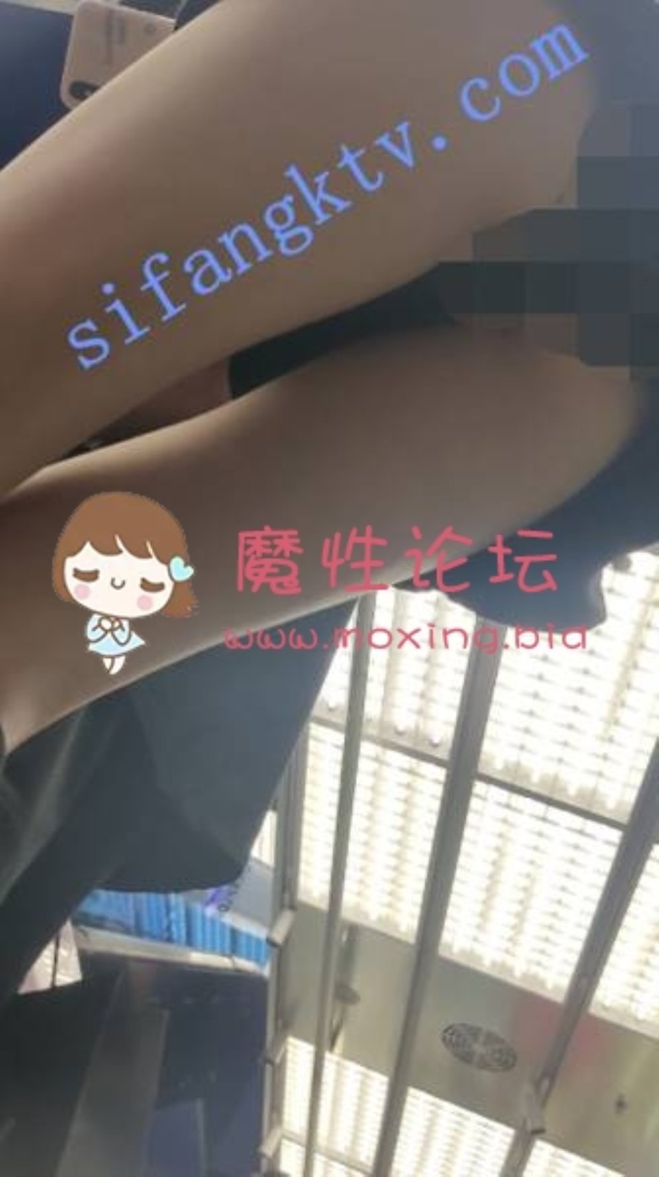 [国产] NTR原创CD被一大群摄影师围攻街拍网红超短裙骚货[1V1.5GB度盘]