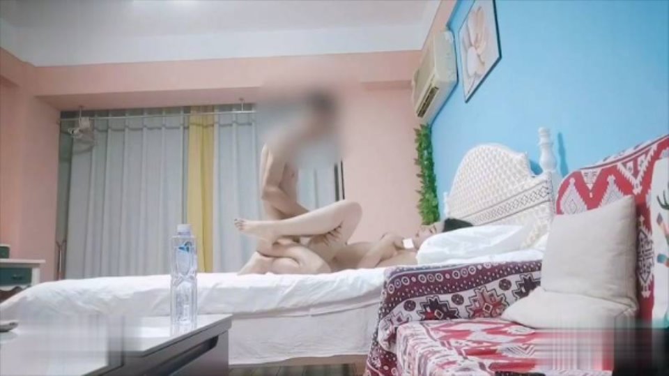 [美女] [视频分类] 高端外围女探花小雨哥3000约操 模特身材[1V 781M 百度盘]