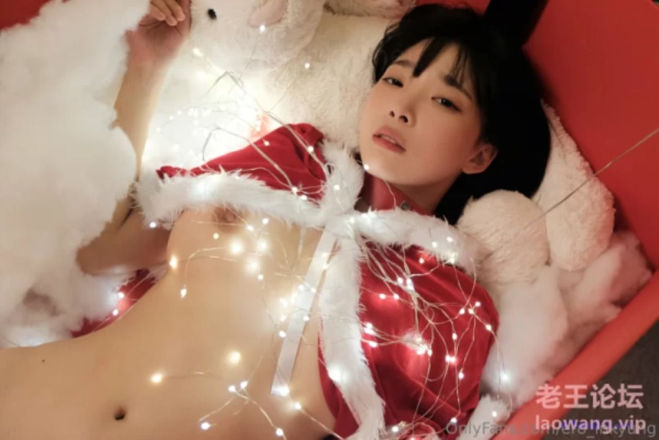 [日韩模特] [自行打包] 韩国超唯美模特Inkyung姜仁卿圣诞特辑（首次露点） [104p+3v+737M][百度盘]