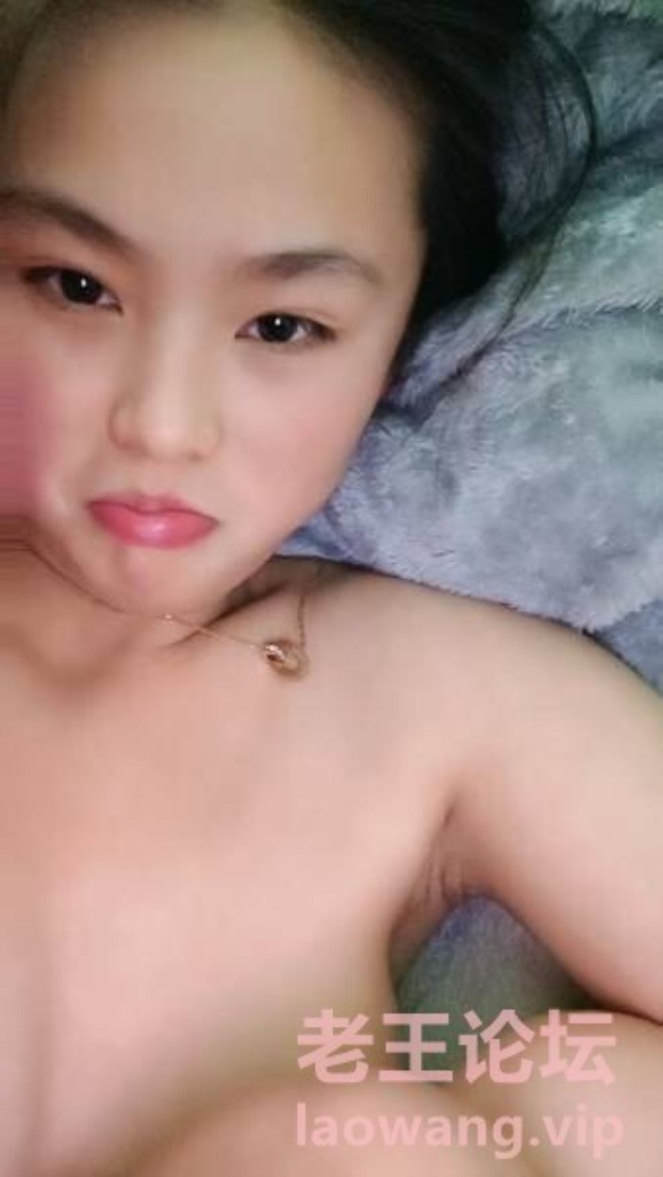 [已失效][国产主播] [转载搬运] 北方妹子家里有点冷，全裸在被窝中手指 [1V+505M][百度盘]