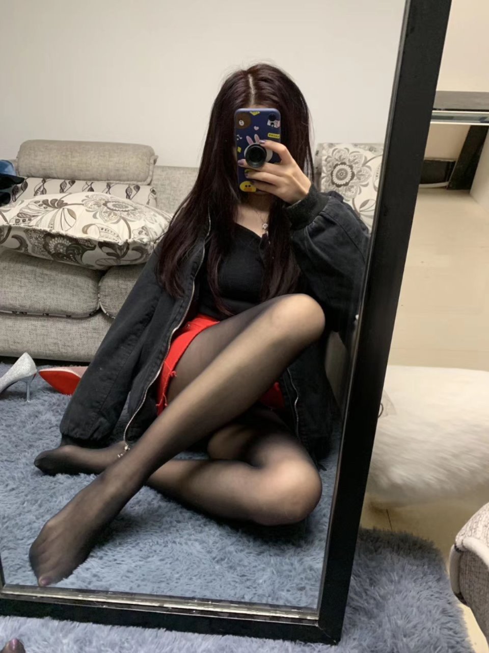 [已失效]♈提袜少女微信朋友圈收费图片合集下载-【丽人丝语】