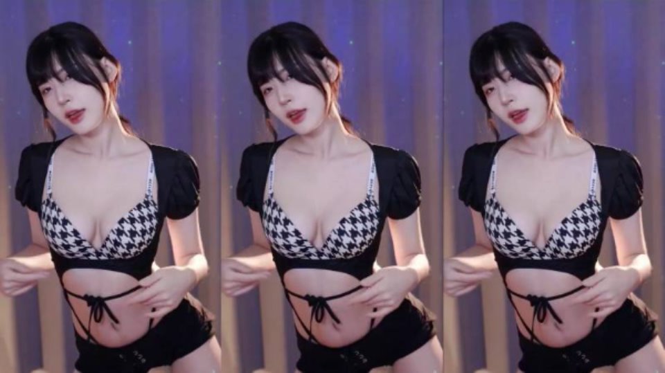 [已失效][美女] [视频分类] 韩国美女主播BJ golaniyule0 11月初热舞小合集【15v 2.9g】【百度网盘】