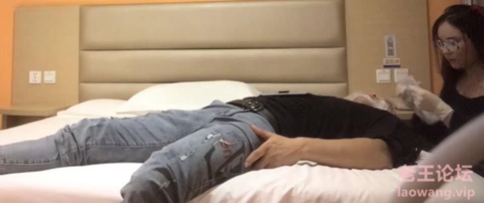 [已失效][自行打包] 【肌肉佬探花】极品美容院兼职美女，服务周到身材火辣_. [1v+2.07G][其他云盘]