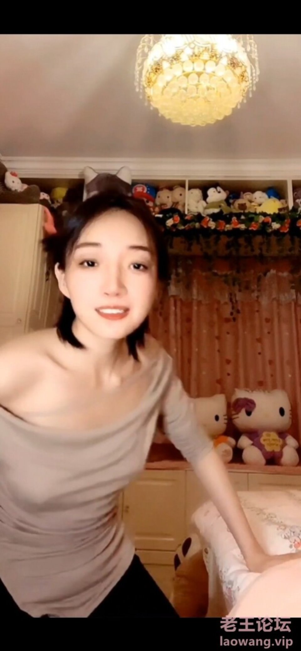 [已失效][转载搬运] 抖音直播闪现漏点 视频近期的44个视频 2币 [44+405][百度盘]