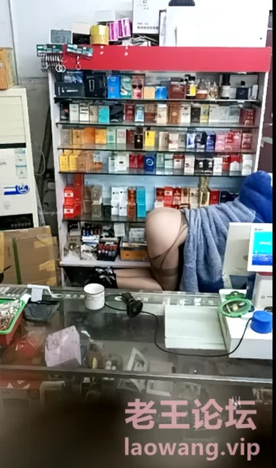 [已失效][有剧情的] [转载搬运] 买够200元超市东西可以插我一次哦，300元带口活！10月更新_. [1V+771mb][其他云盘]