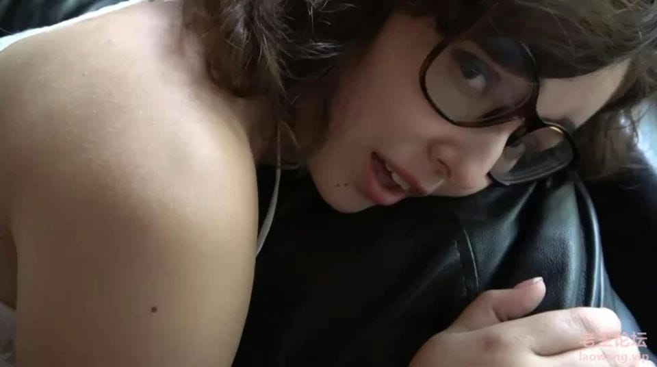 [合法萝莉] [转载搬运] 给大家分享一个长相很可爱的欧美mm Leana.Loving [1V+1G][磁力链接]