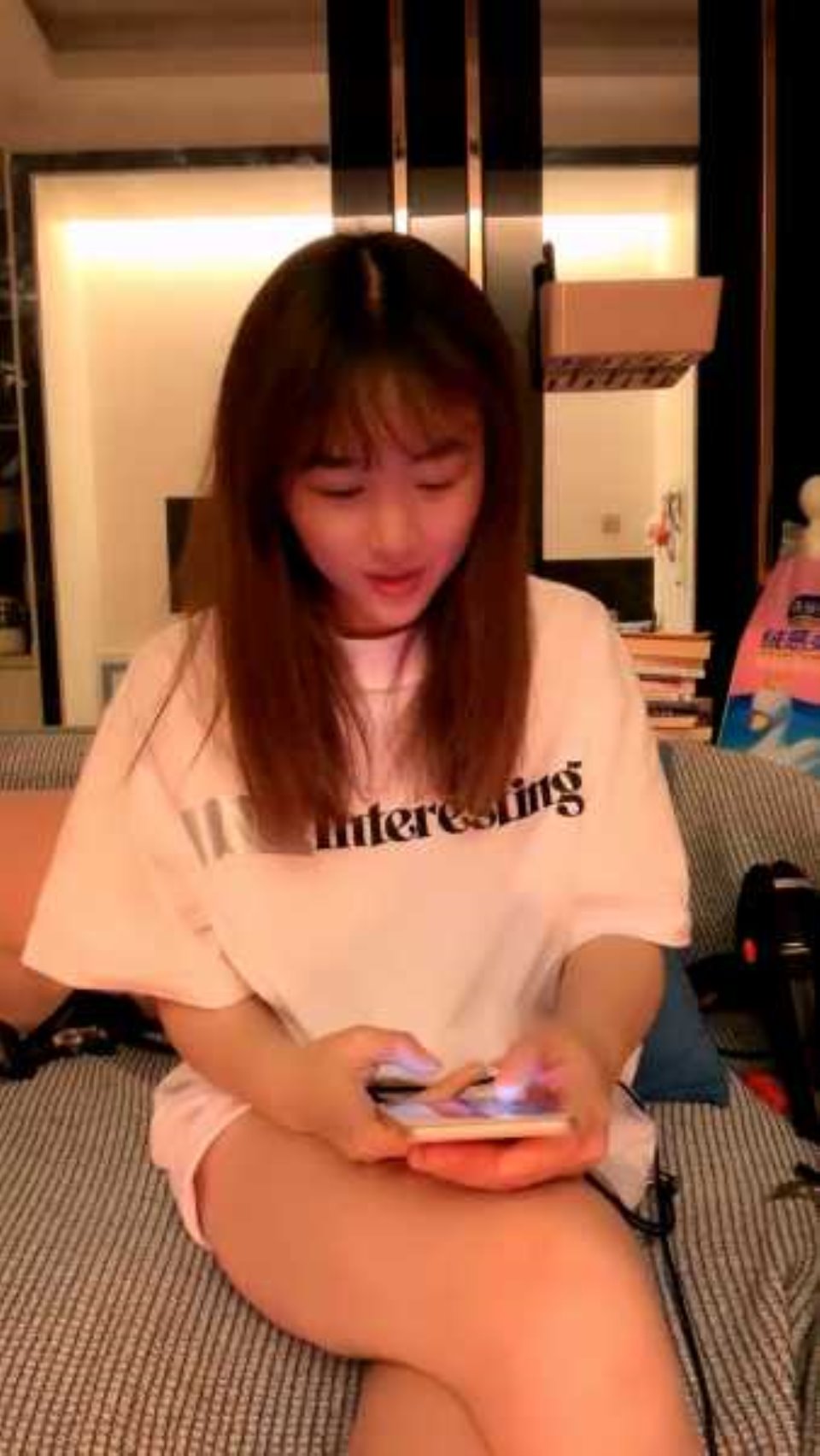 气质颜值美女！收费房诱惑秀！性感连体网袜[1V 259M 百度盘]