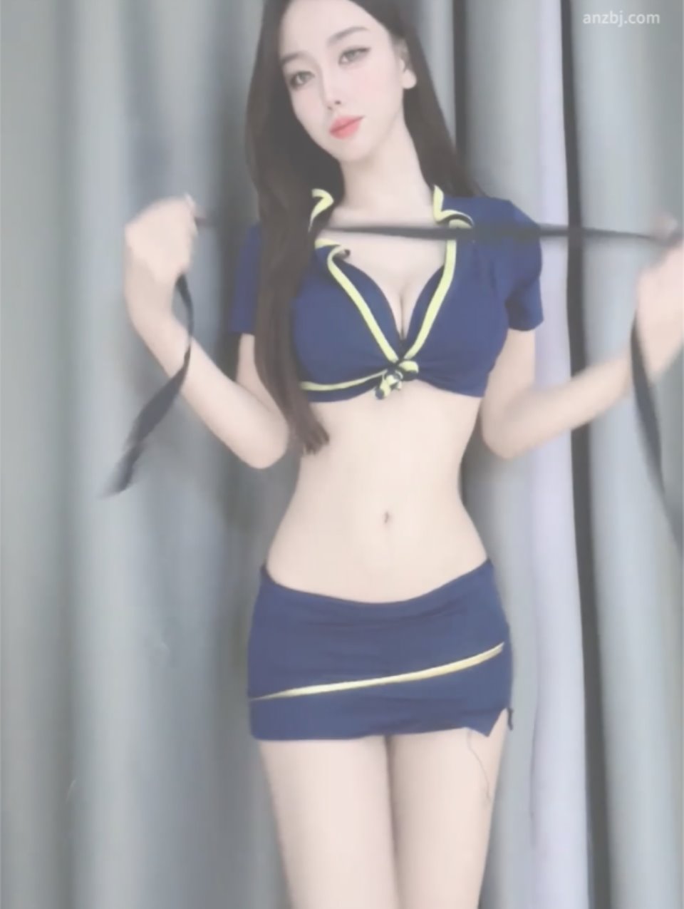 抖音丨高颜值女神 恩宝不乖 定制福利 【9V1.01G】