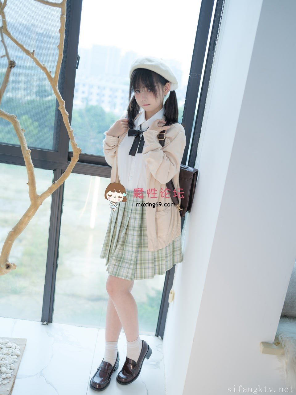 [萝莉] 少女秩序  内部定制 丝滑萝莉 小鱼套图合集[1VNP][夸克网盘]
