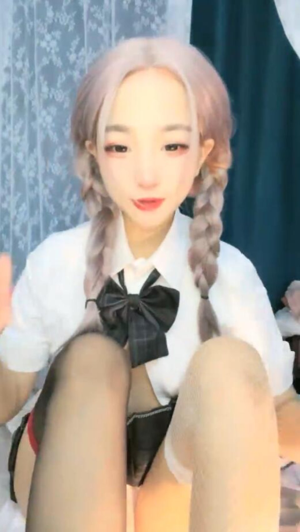 【一只小耳朵】JK萝莉学生妹_超萌超可爱-1V664M