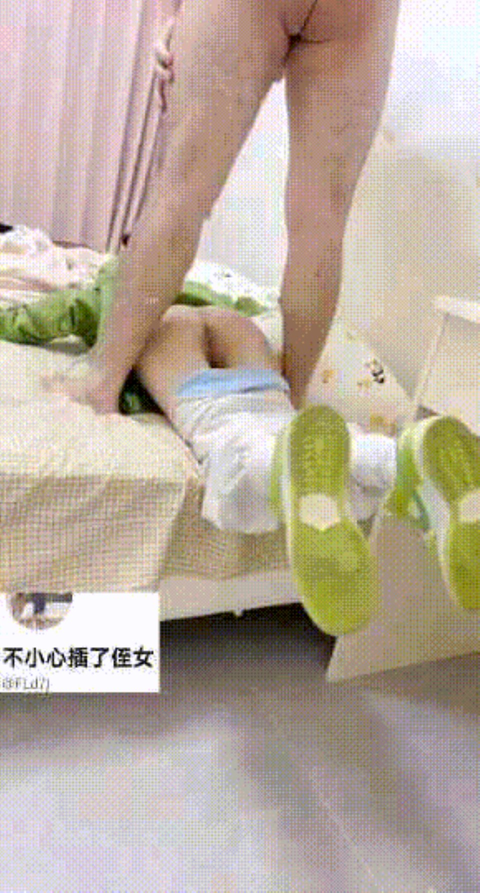 [萝莉] 侄女和小叔的乱伦关系，瘦弱的小侄女被小叔狠狠操的浑身发抖颤抖，每次一狠操拔出鸡巴【5.3g 58v100p 百度云】