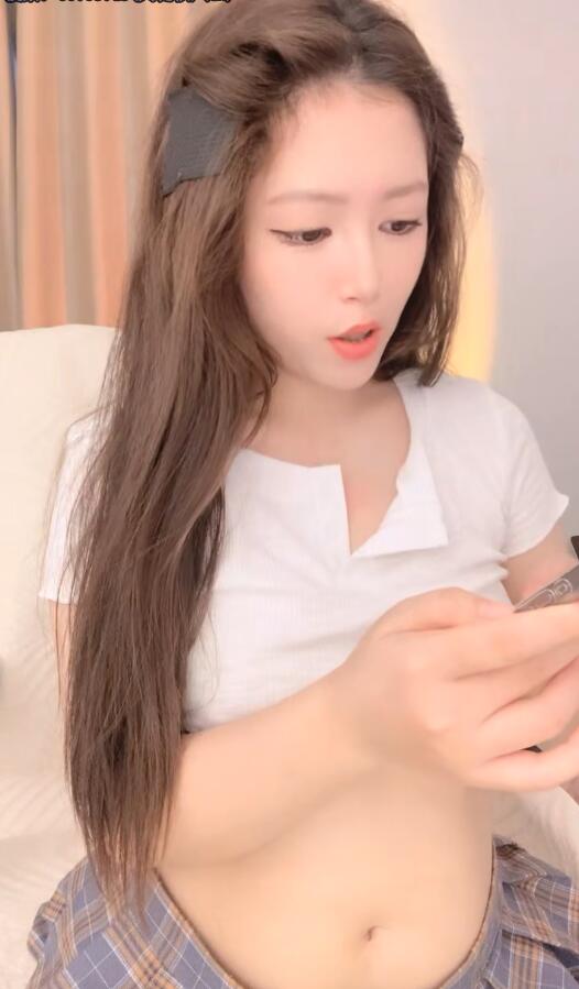 豐滿尤物小媛媛 美臀肥穴極度淫騷！撥開内褲跳蛋塞穴-1v270m