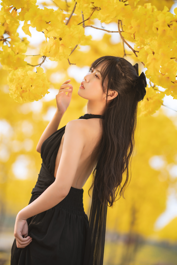 萌芽儿o0 Vol.025 秋有银杏 春有黄风铃 【24P336M】