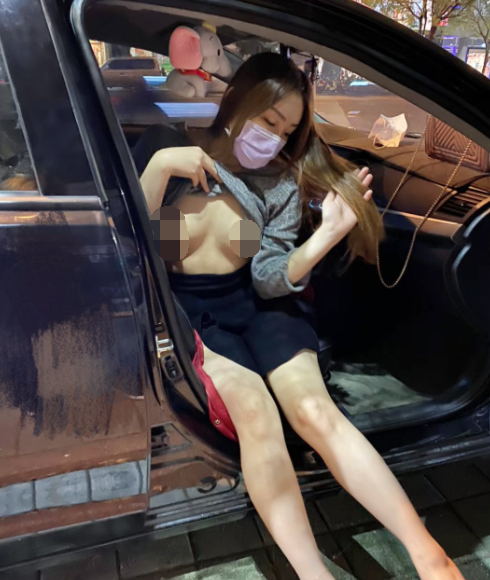 极品淫妻-小骚猫咪-各种啪啪约炮露出视图（547P,165V,5.53G）