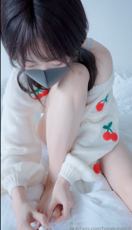 玩偶姐姐 HongKongDoll-4.8私信-涂趾甲油（1V,522M）