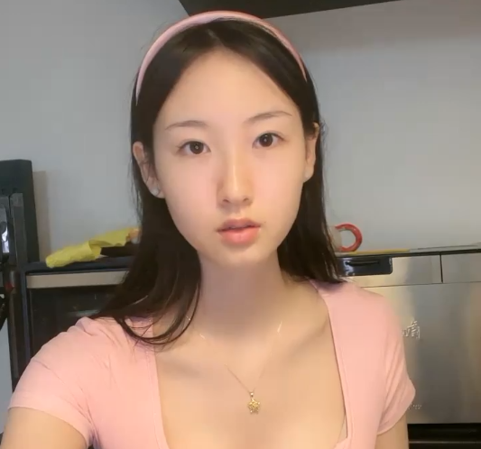 学生妹妹 音乐系素颜女神 2V418M