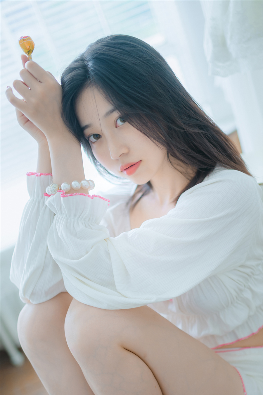 年年-爱吃棒棒糖的少女[35P]