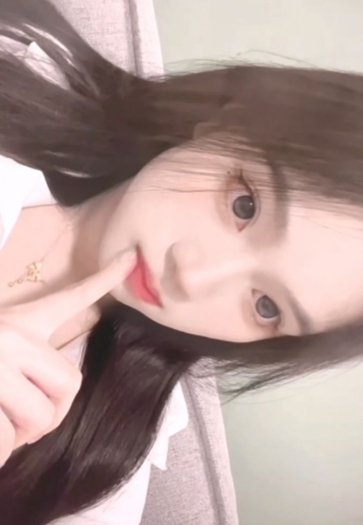 极品名媛外围女神『深圳-汤圆』✅嫖妓大神那些年出差操过的鸡，穿衣是高不可攀的女神，脱衣是淫荡下贱母狗 256M