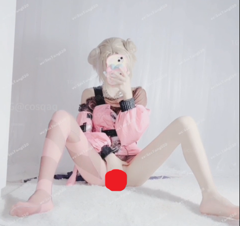 小池理奈 公孙离无限星赏官cos服对镜手扣嫩逼自慰！1V134M百度盘