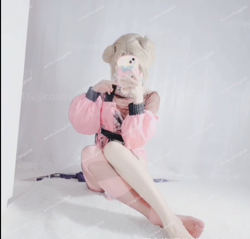 小池理奈 公孙离无限星赏官cos服对镜手扣嫩逼自慰！1V134M百度盘