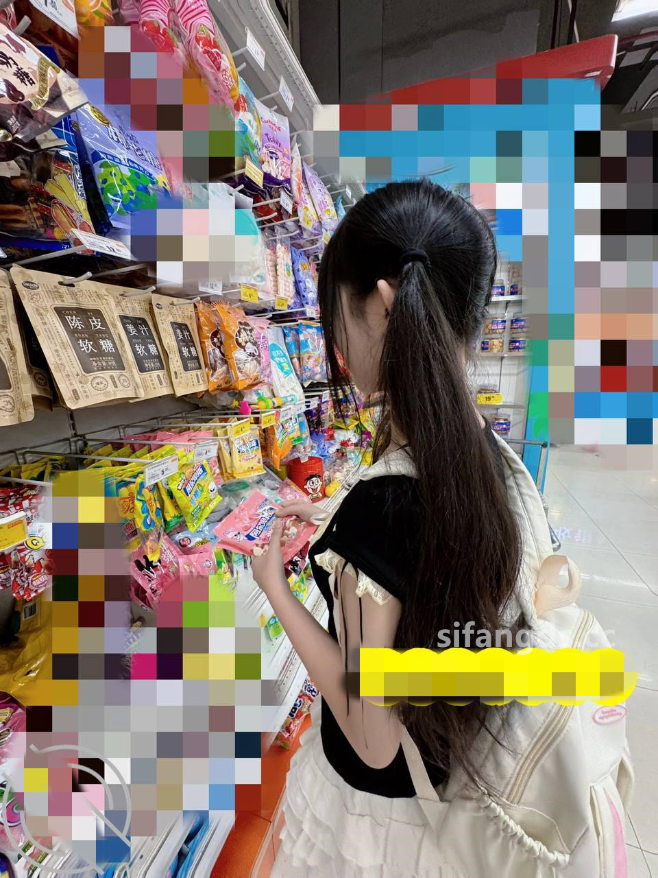海角兄妹亂倫大神破處【蘿莉小表妹】後續2-私人影院内射!【26P 4TXT 1V 300MB】誇克