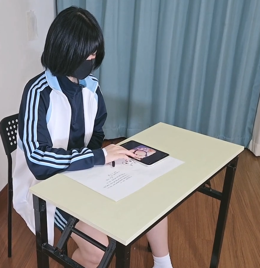 极品嫩妹-Mochi_inunyan-新 偷看色情漫画的校服女孩（1V,499M）