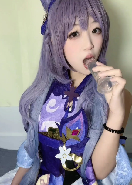 神探狸狸 露脸反差学生妹 cos刻晴 自慰插逼 舔水晶棒 1V372M百度盘