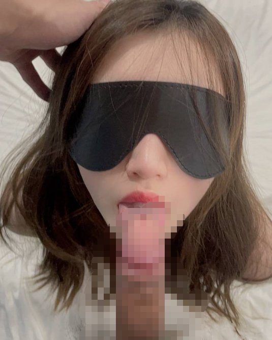 《百度云泄密》美女模特和金主爸爸之间的私密遭有心人泄露