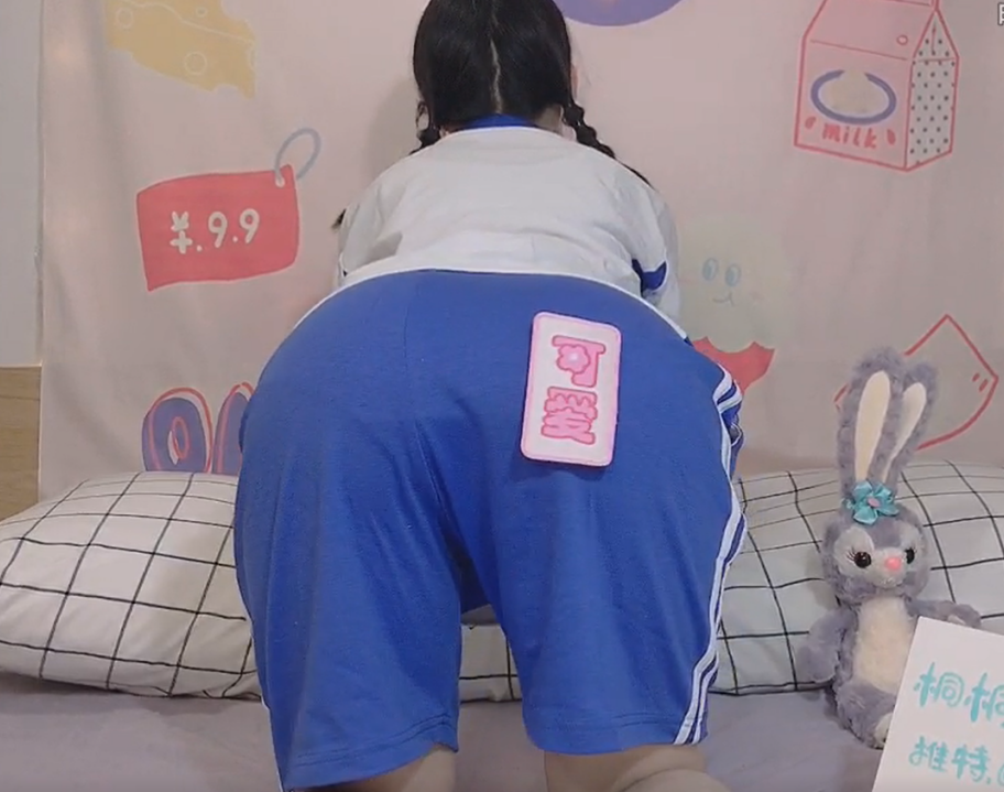 突然就理解了青春的气息令人血脉喷张的嫩穴 【4v/273mb】