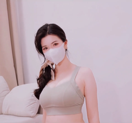 極品禦姐-狐不妖-新 瑜伽教學（1V,653M）