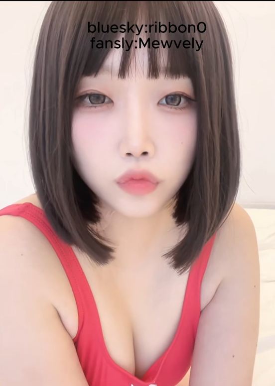 极品cos嫩妹-MewVely-fansly cos新小合集（3V,8.35G）