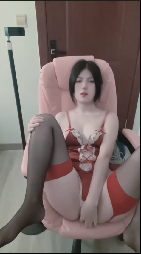 【新】抖音福利姬月亮-视频合集【9V】【1.58G百度云】