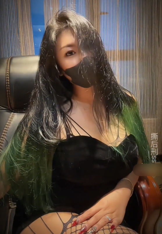 抖音48万粉bbw极品轻熟女-撕后邢ss-和金主啪啪自慰高价福利（38V,3.3G）